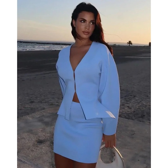 Zara XS/S Fitted Waist Sweater and Mini Skirt - Picture 7 of 16